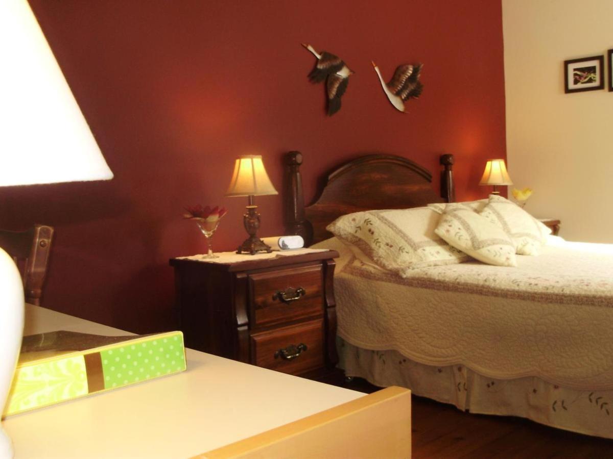 La Petite Douceur Bed & Breakfast Lac Superieur Exterior photo