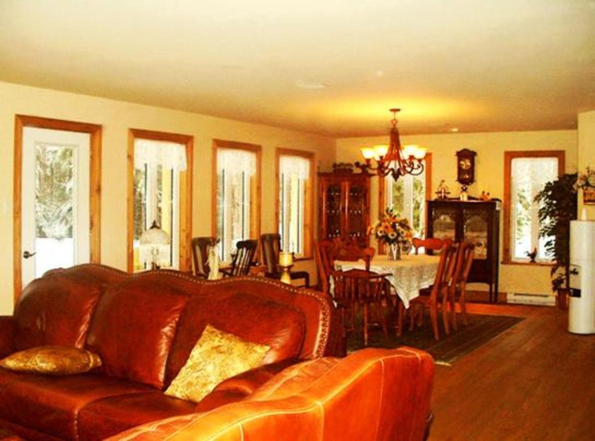 La Petite Douceur Bed & Breakfast Lac Superieur Exterior photo