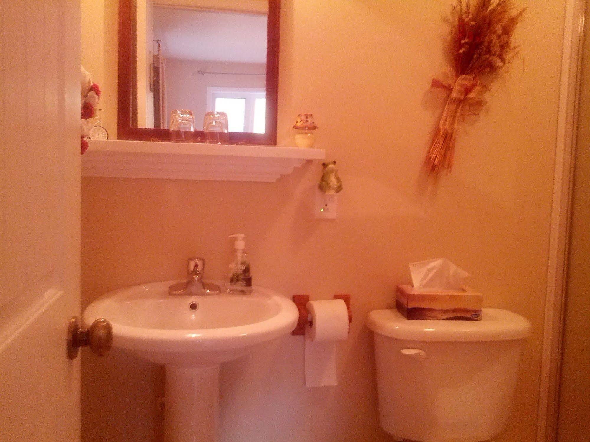 La Petite Douceur Bed & Breakfast Lac Superieur Exterior photo
