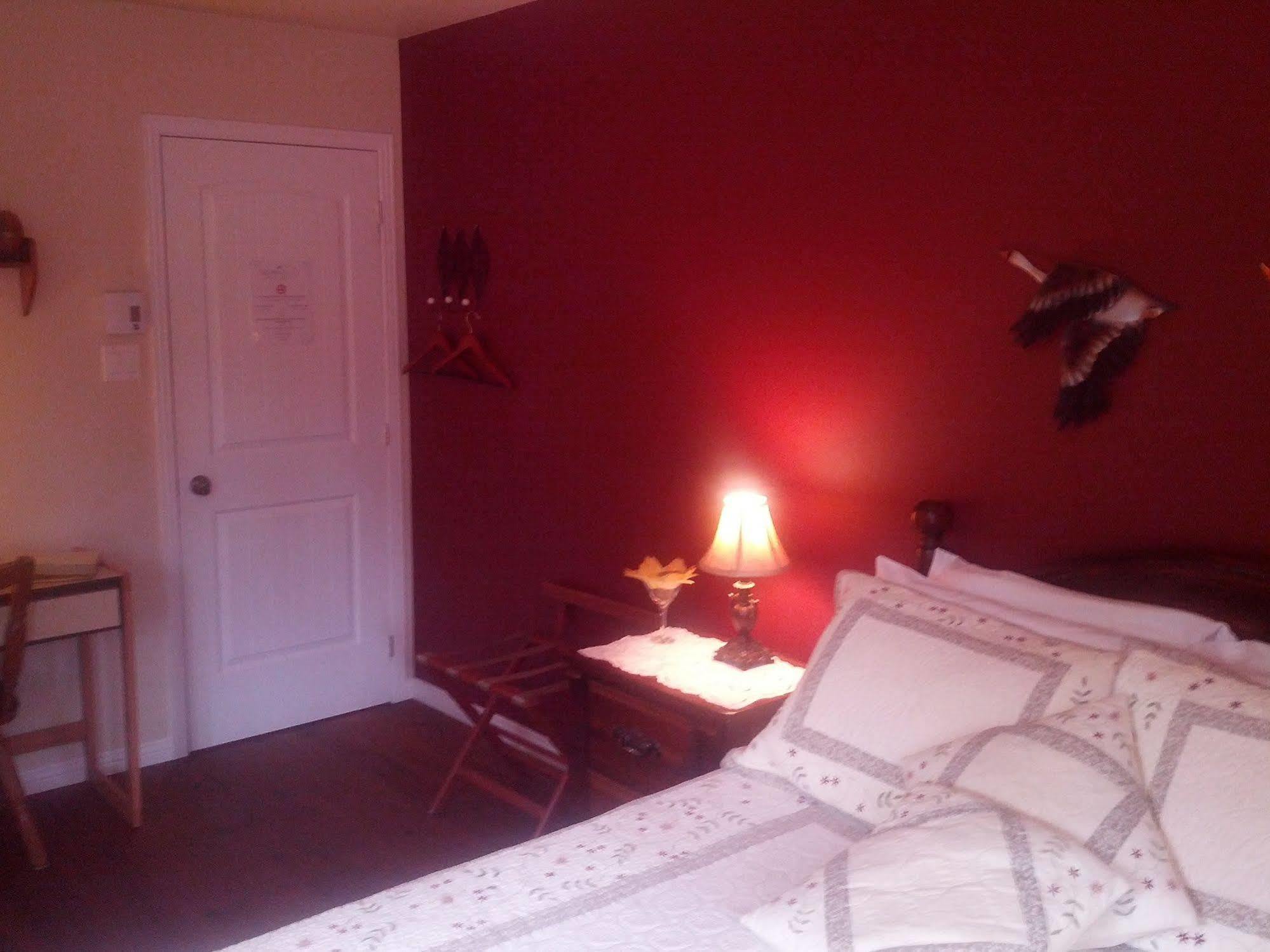 La Petite Douceur Bed & Breakfast Lac Superieur Exterior photo
